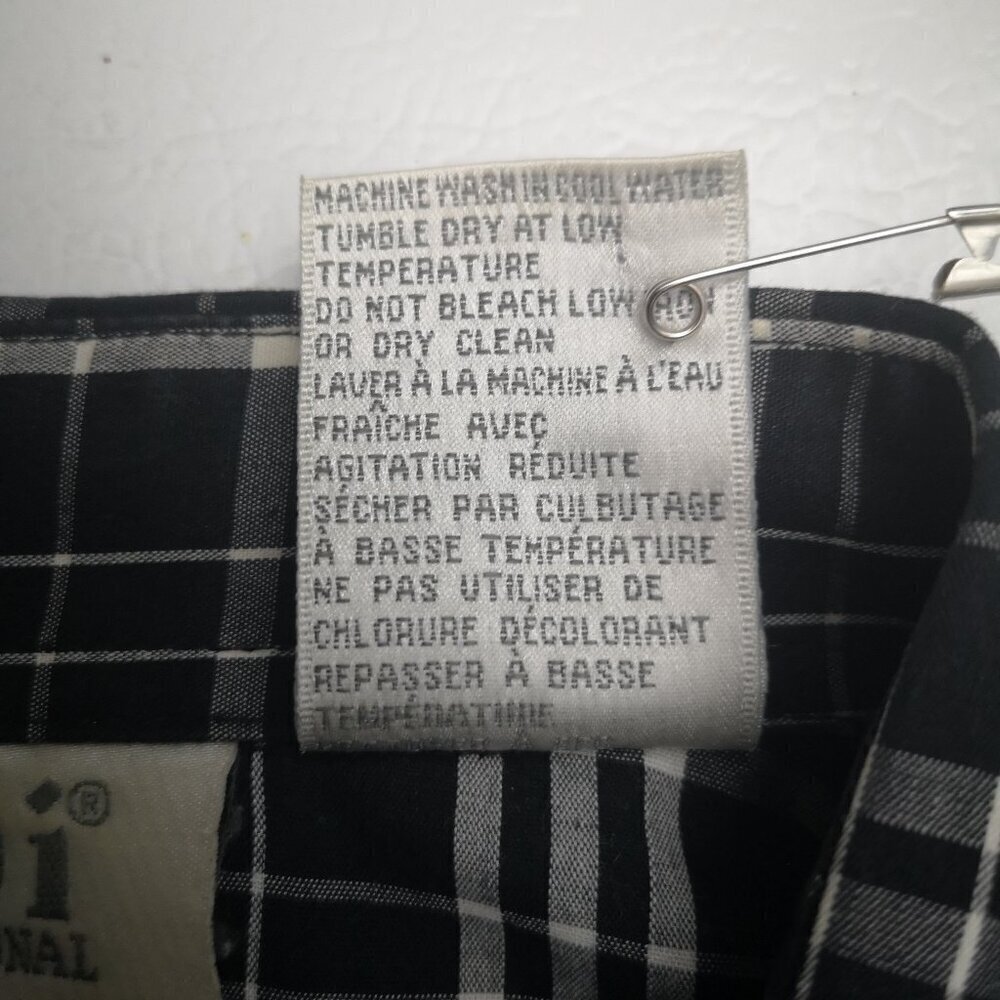 Tabi International Ladies Size XL Black Grey & White Plaid Shirt - Picture 4 of 7